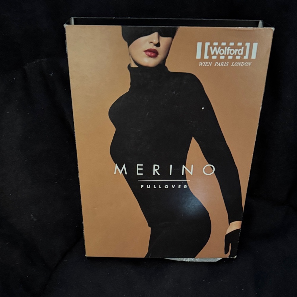 Wolford Black Merino Pullover Box with size extra small. Colour Anthr mele